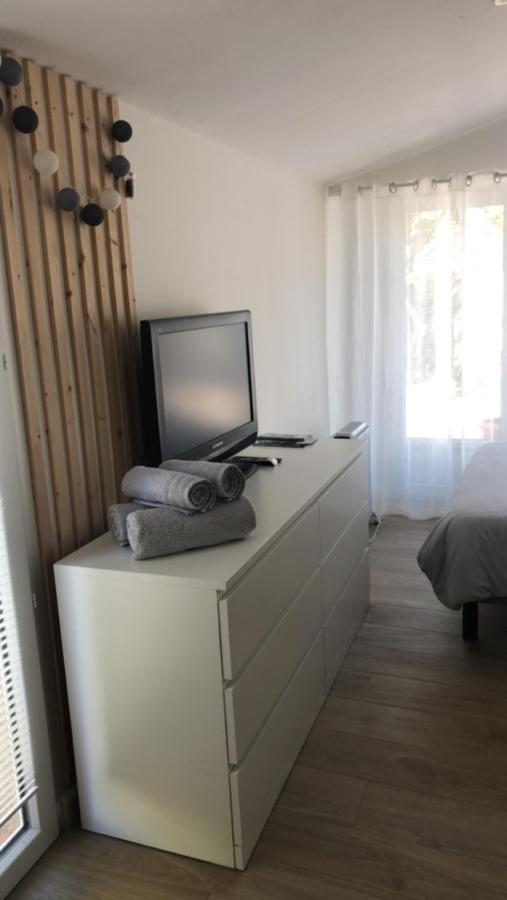Studio Refait A Neuf Avec Jardin Aigues Mortes Aigues-Mortes Exterior foto